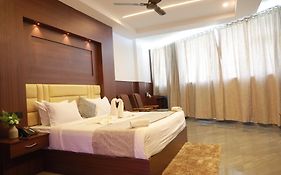 Moonline Resort
